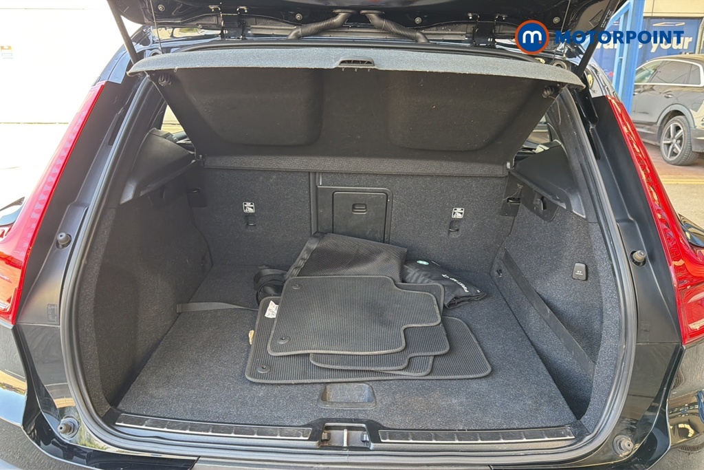 Volvo XC40 1.5 T5 262 Hybrid R Design Pro Geartronic #27