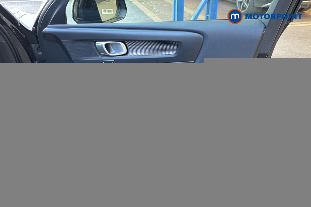 Volvo XC40 1.5 T5 262 Hybrid R Design Pro Geartronic #18