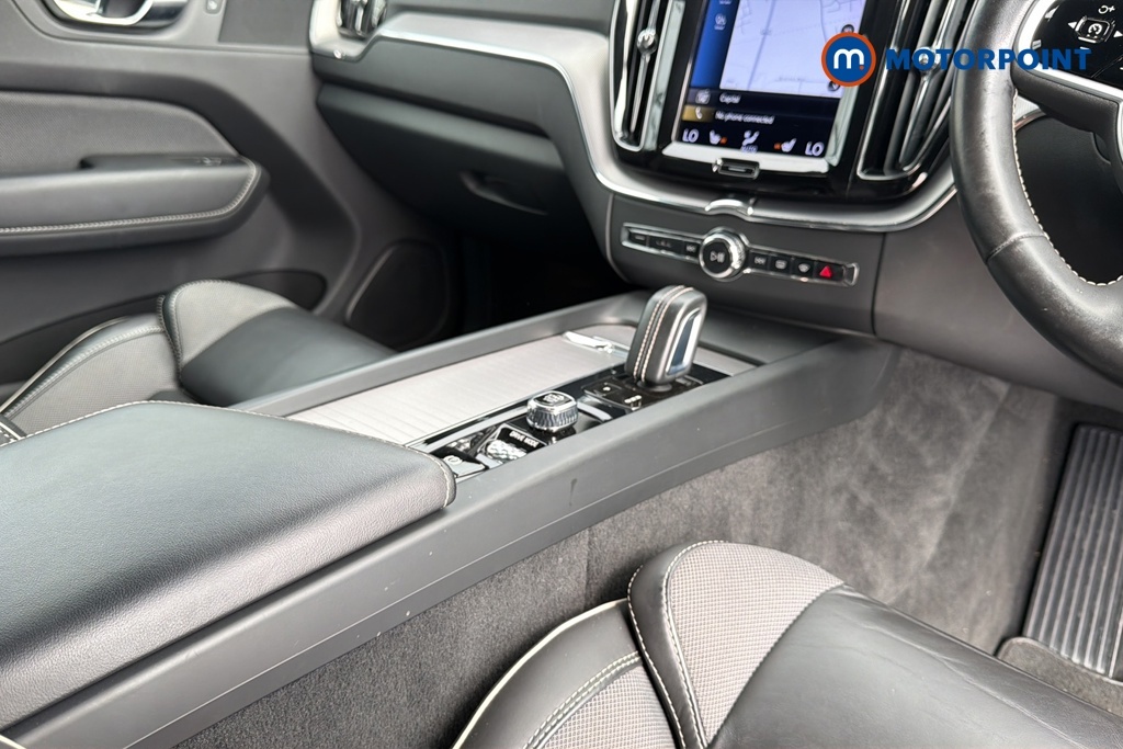 Volvo XC60 Mild Hybrid Panoramic Roof, Bowers Wilkins, Bli Grey #19