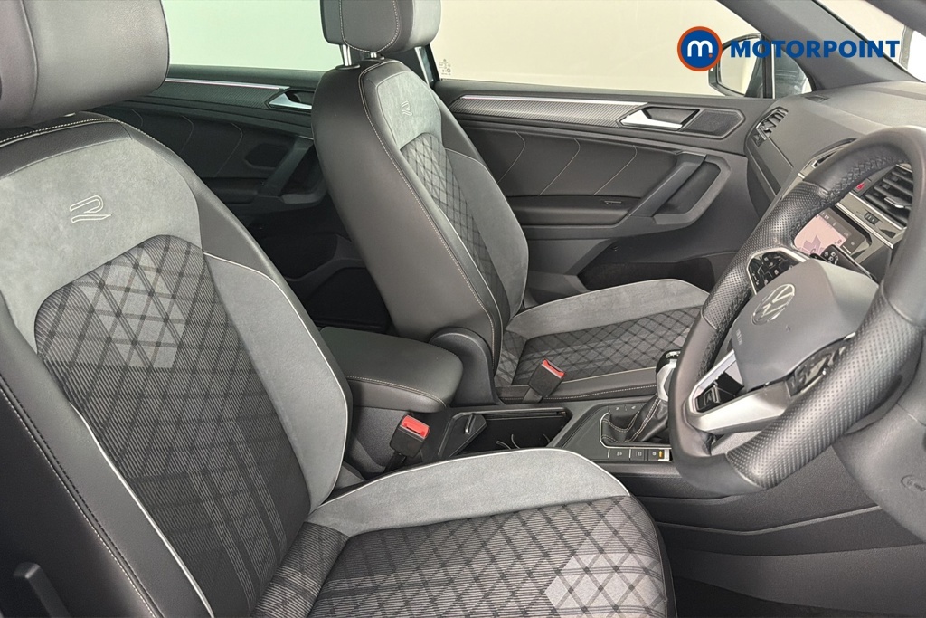 Volkswagen Tiguan 1.5 Etsi 150 R-line Grey #23