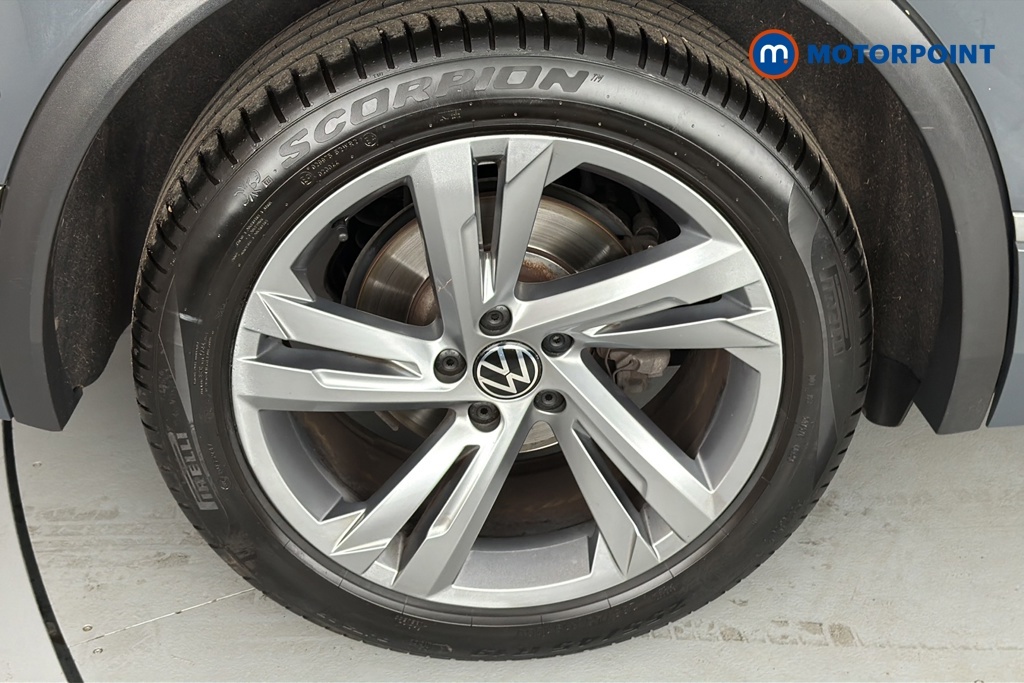 Volkswagen Tiguan 1.5 Etsi 150 R-line Grey #34