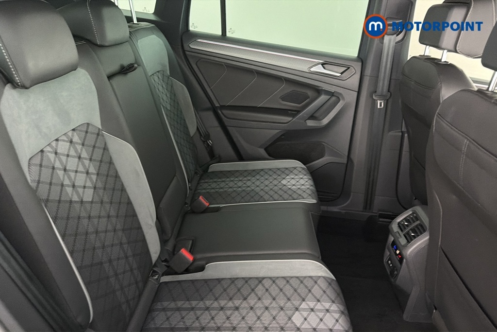 Volkswagen Tiguan 1.5 Etsi 150 R-line Grey #25