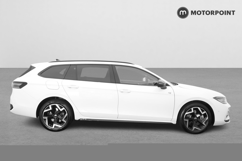 Volkswagen Passat 1.5 Tsi Ehybrid R-line Dsg White #6