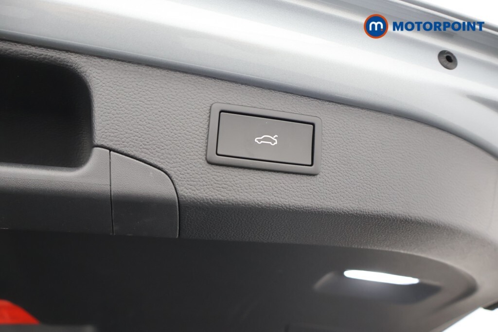 Volkswagen Passat 1.5 Tsi Ehybrid 19.7Kwh Elegance Estate  #30