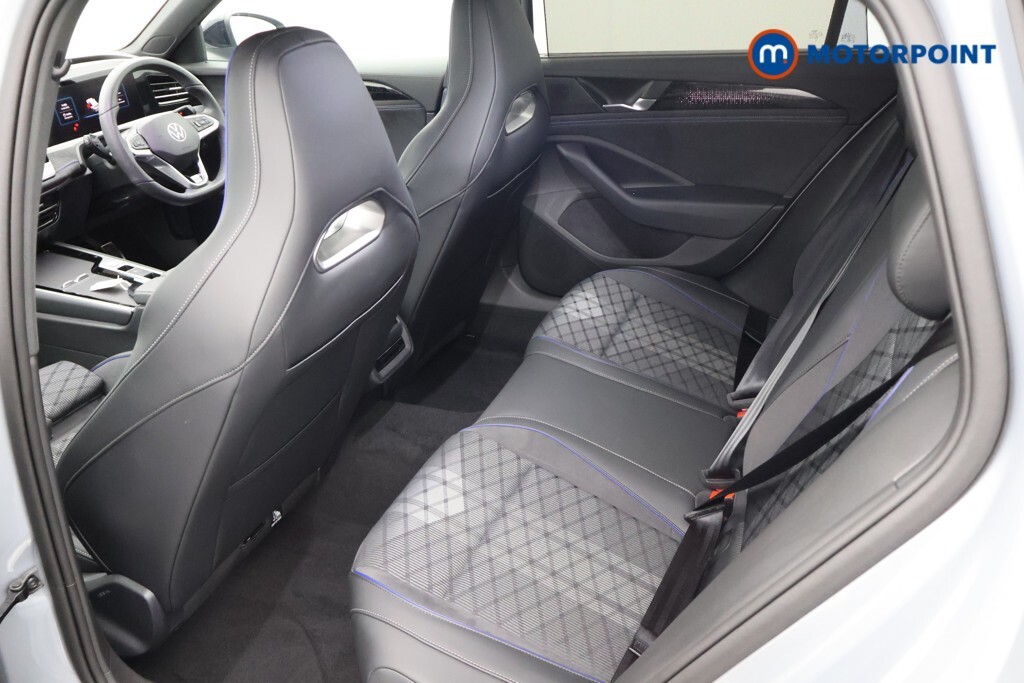 Volkswagen Passat 1.5 Tsi Ehybrid 19.7Kwh Elegance Estate  #32