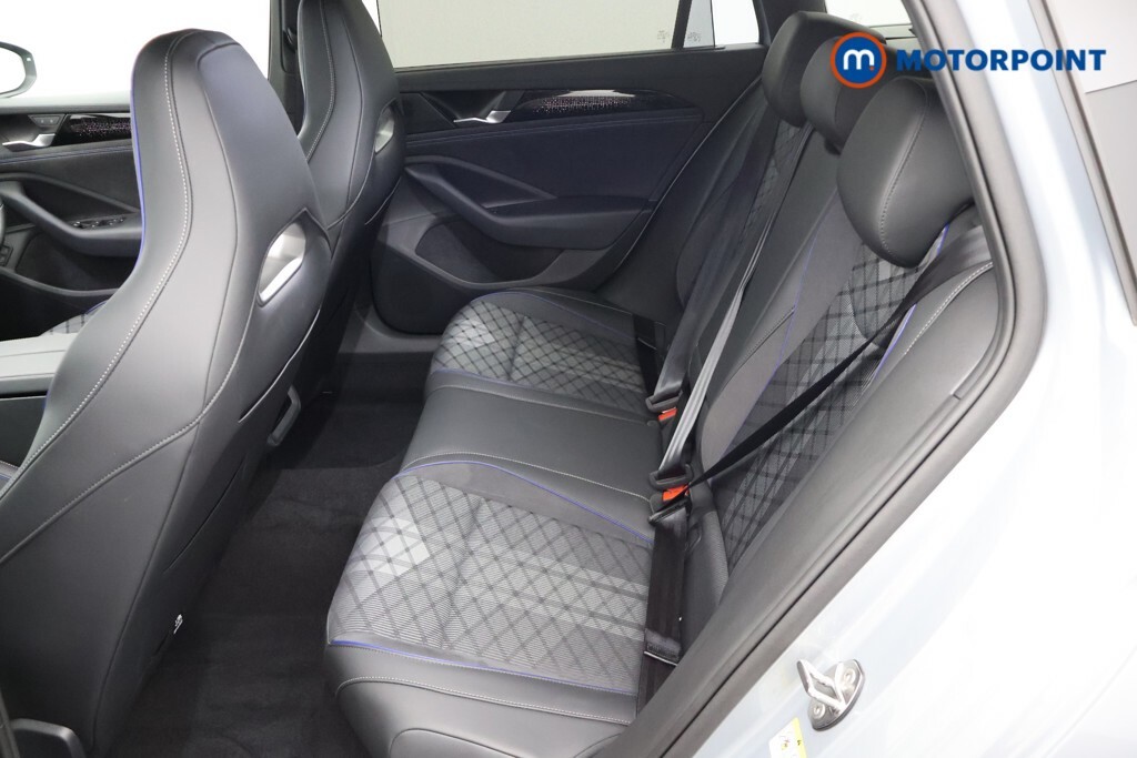 Volkswagen Passat 1.5 Tsi Ehybrid 19.7Kwh Elegance Estate  #33