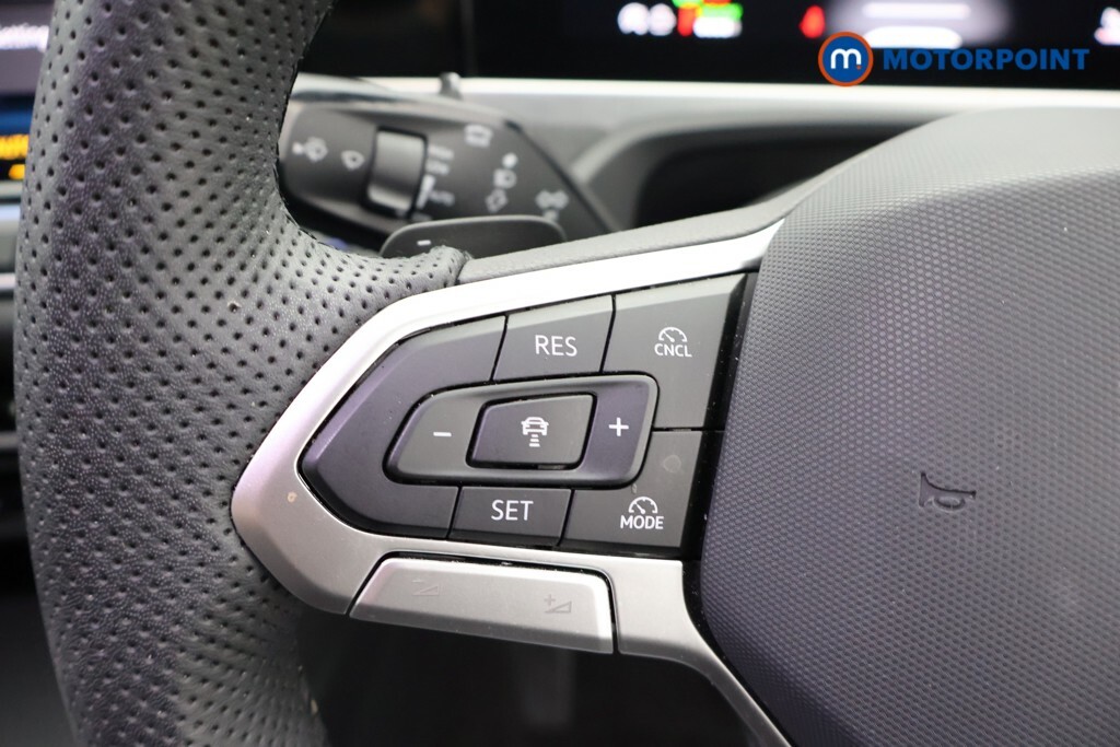 Volkswagen Passat 1.5 Tsi Ehybrid 19.7Kwh Elegance Estate  #10