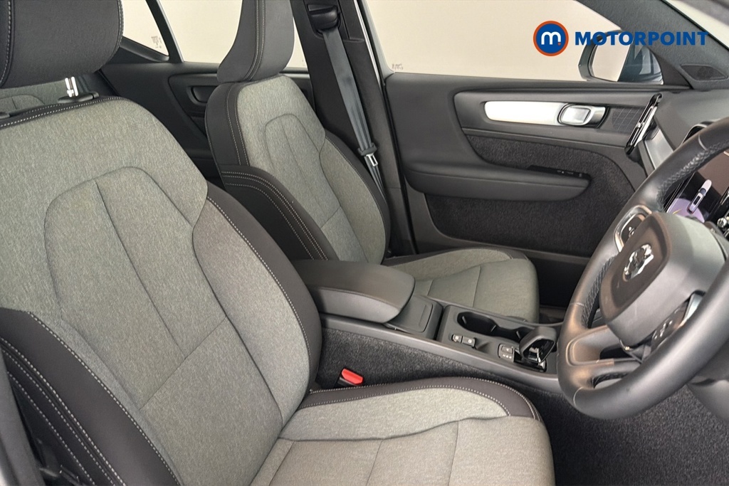 Volvo XC40 Black Edition Ultra, B3 Mild Hybrid, 360 C Grey #22
