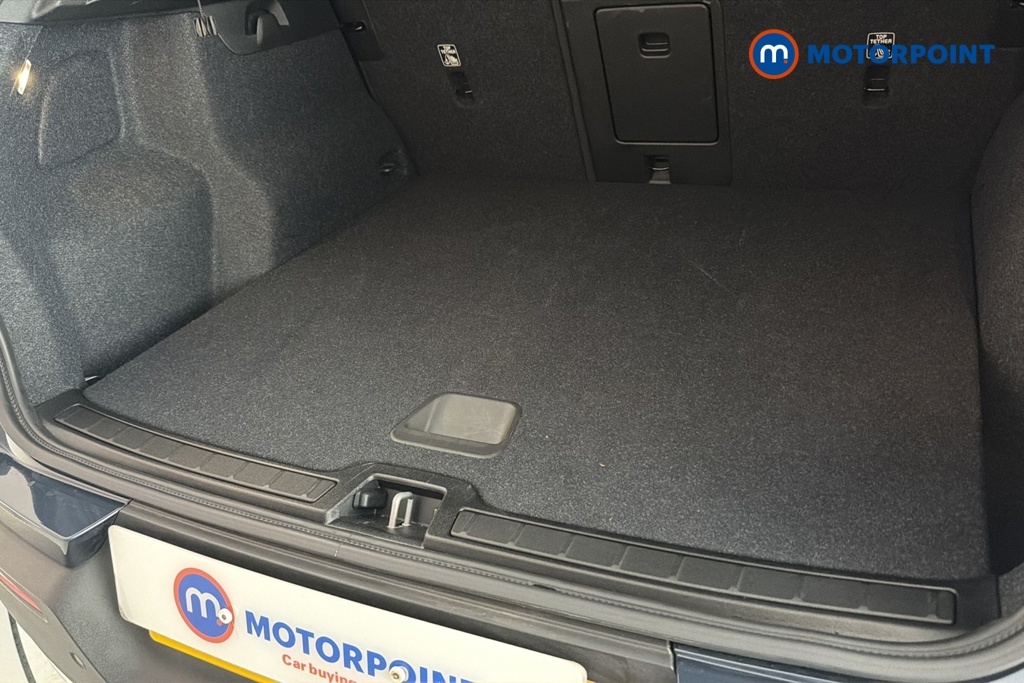 Volvo XC40 Black Edition Ultra, B3 Mild Hybrid, 360 C Grey #28