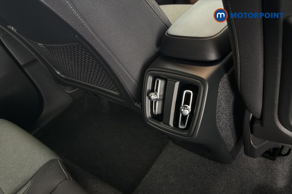 Volvo XC40 Black Edition Ultra, B3 Mild Hybrid, 360 C Grey #27