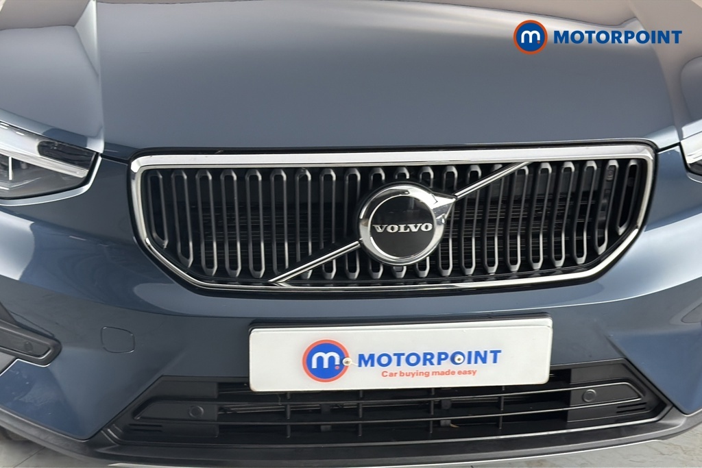 Volvo XC40 Black Edition Ultra, B3 Mild Hybrid, 360 C Grey #36