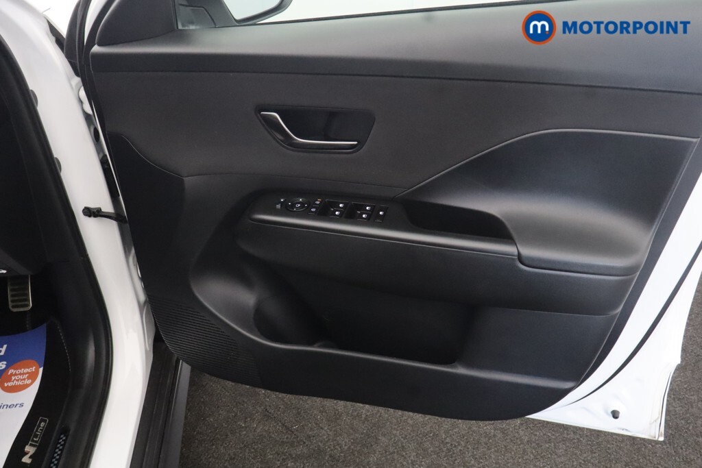 Hyundai Kona Kona Ev Ultimate 65Kwh Lth My25 White #29