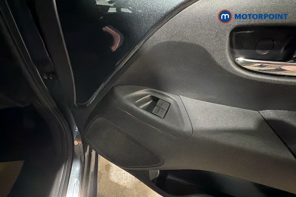Peugeot 108 1.0 Collection Euro 6 Ss Green #16