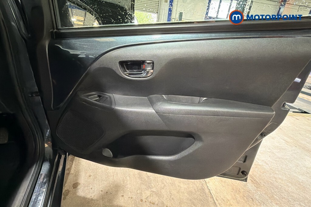Peugeot 108 1.0 Collection Euro 6 Ss Green #15