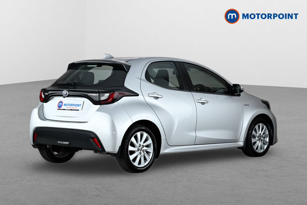 Toyota Yaris 1.5 Hybrid Design Cvt #4