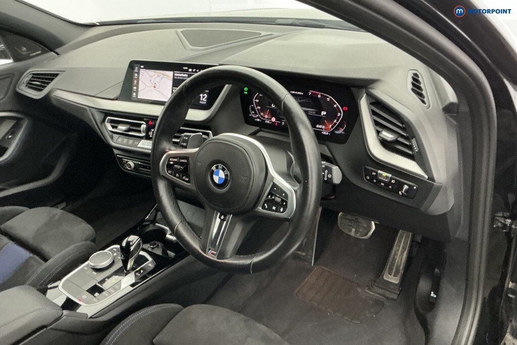 BMW 1 Series 118I 136 Sport Step Live Cockpit Pro Black #16