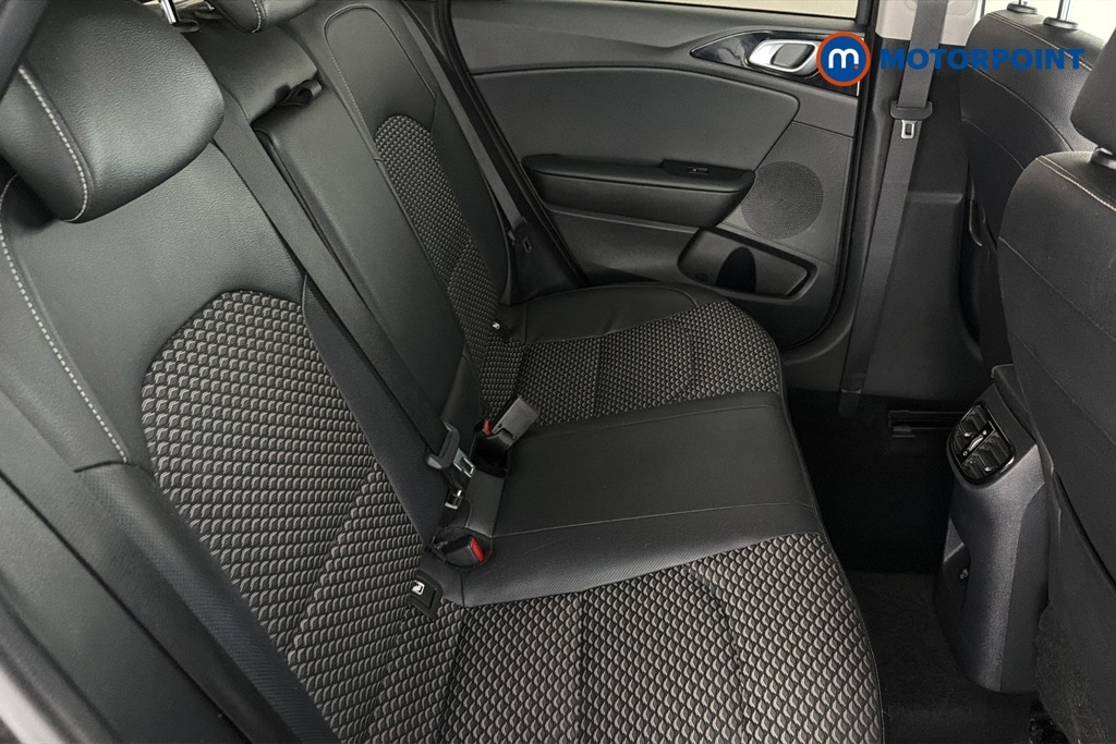 Kia Ceed Ceed 1.5 T-gdi 2 Sportswagon Eur Black #26