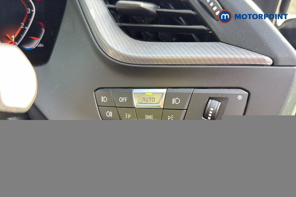 BMW 2 Series 1.5 218I M Sport Saloon Dct Euro 6 Ss White #13
