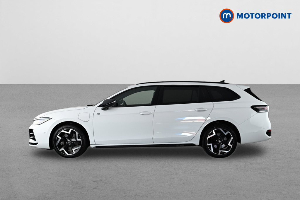 Volkswagen Passat 1.5 Tsi Ehybrid R-line Dsg White #4