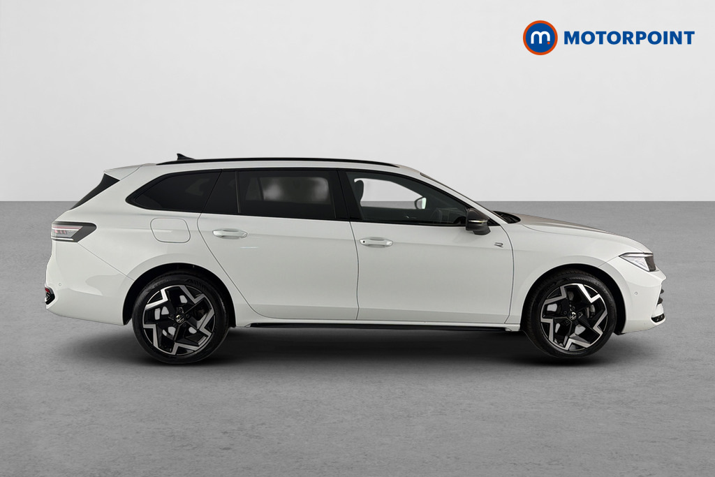 Volkswagen Passat 1.5 Tsi Ehybrid R-line Dsg White #4