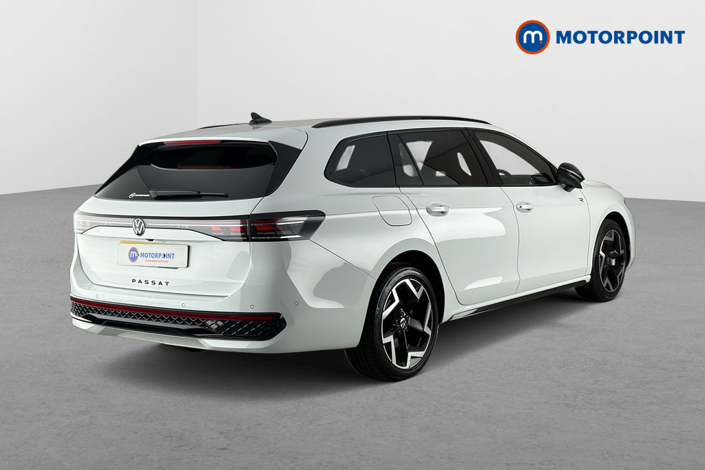 Volkswagen Passat 1.5 Tsi Ehybrid R-line Dsg White #5