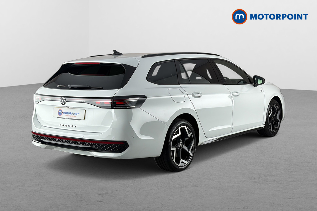 Volkswagen Passat 1.5 Tsi Ehybrid R-line Dsg White #5