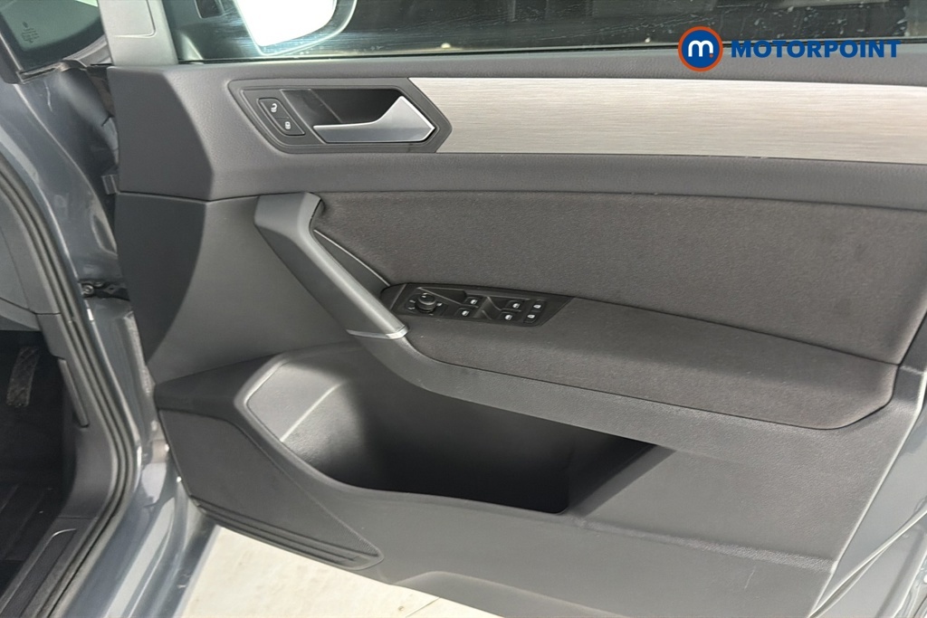 Volkswagen Touran 1.5 Tsi Match 150 Bhp Blue #24