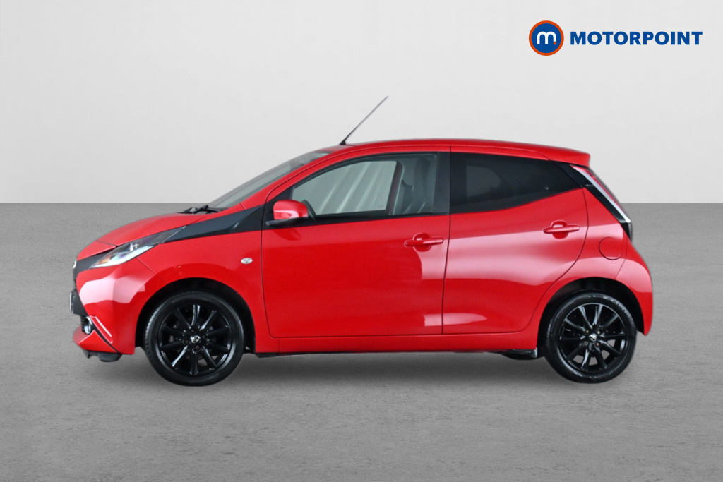 Toyota Aygo 1.0 Vvt-i X-style X-shift Red #4