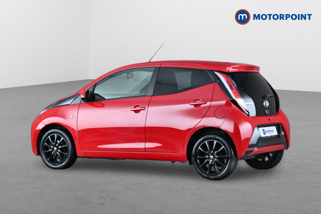 Toyota Aygo 1.0 Vvt-i X-style X-shift Red #5