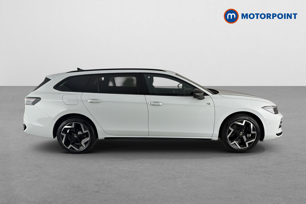 Volkswagen Passat 1.5 Tsi Ehybrid R-line Dsg White #4