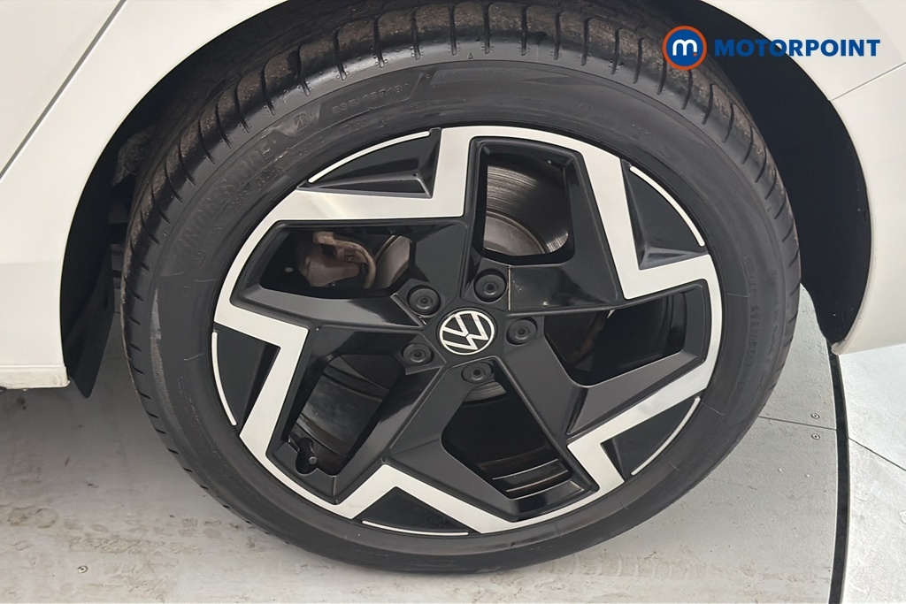 Volkswagen Passat 1.5 Tsi Ehybrid 19.7Kwh R Line Estate P Black #43