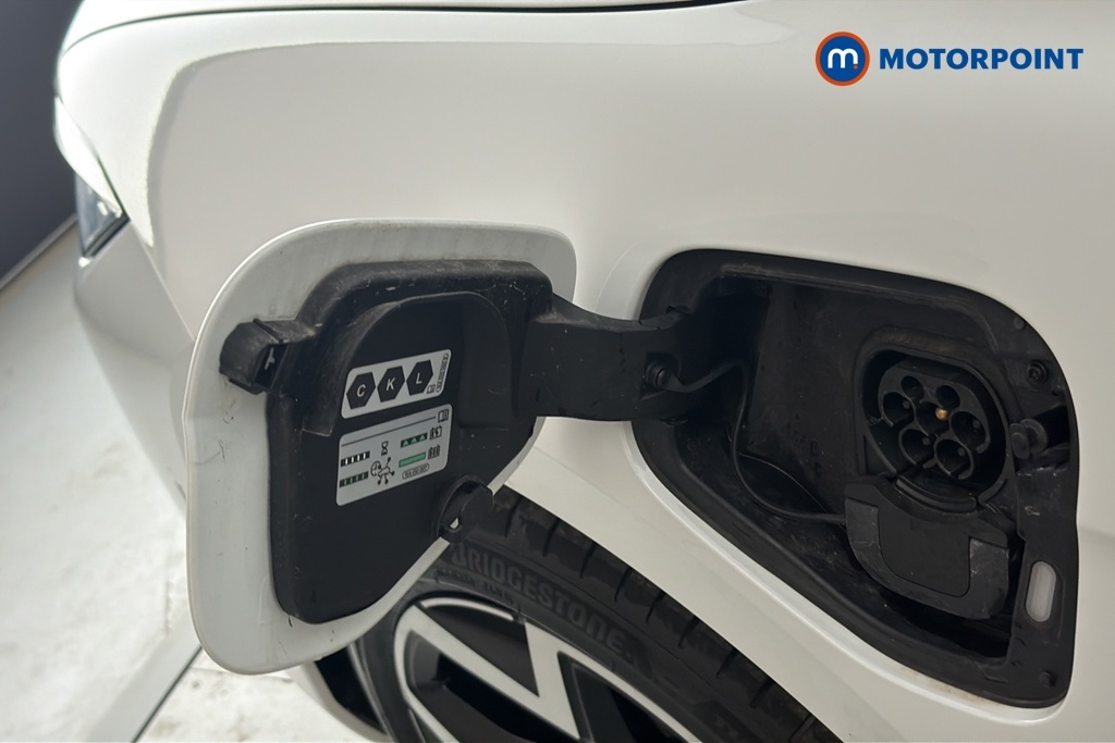 Volkswagen Passat 1.5 Tsi Ehybrid 19.7Kwh R Line Estate P Black #38