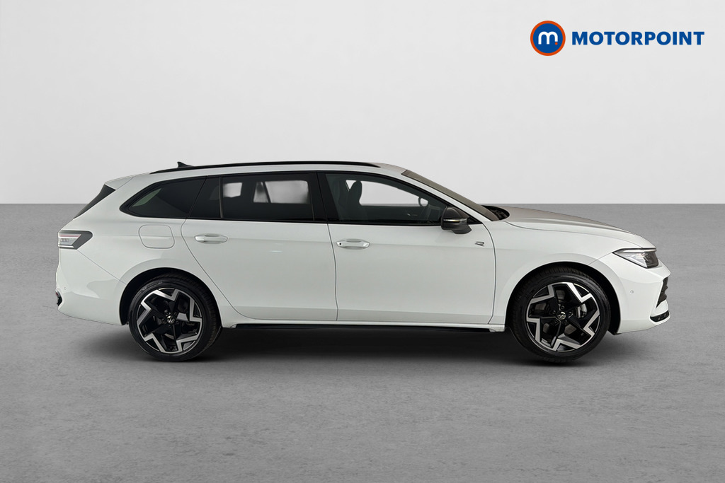Volkswagen Passat 1.5 Tsi Ehybrid R-line Dsg White #4