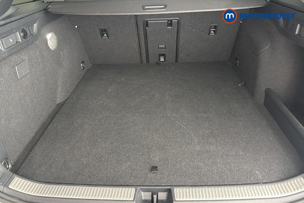 Volkswagen Passat 1.5 Tsi Ehybrid 19.7Kwh R Line Estate P Black #32