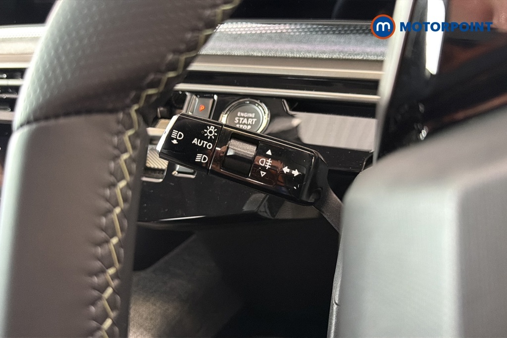 Peugeot 5008 1.2 Hybrid 145 Gt E-dsc6 Black #6