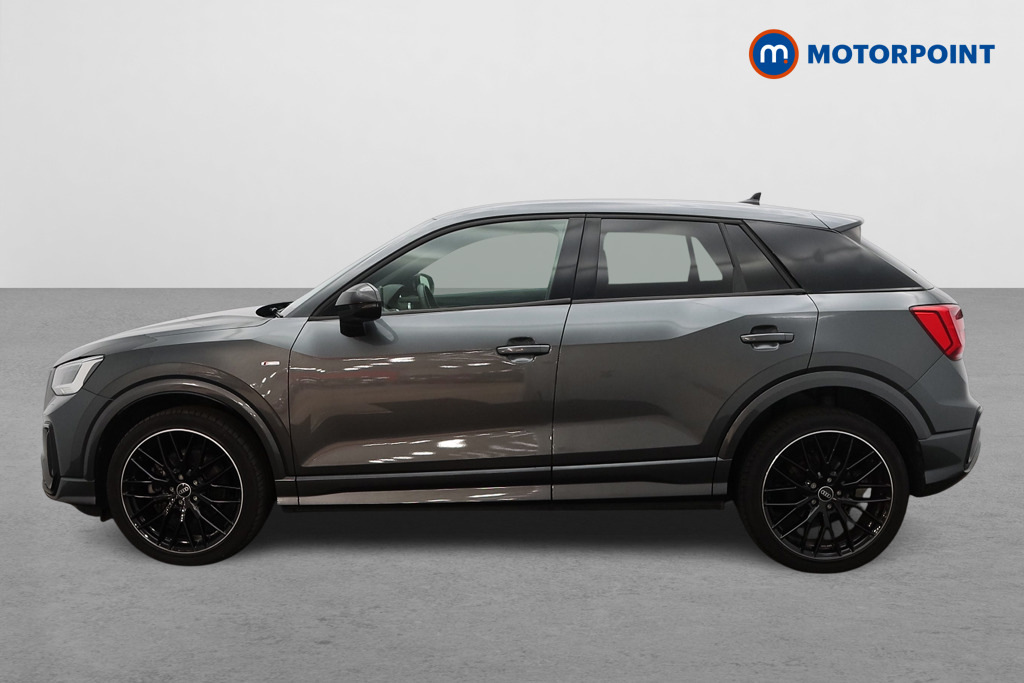 Audi Q2 35 Tfsi Black Edition Grey #3
