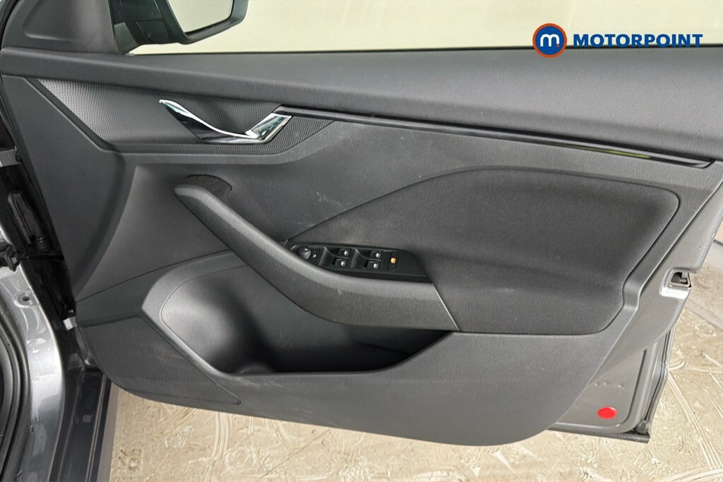 Skoda Kamiq 2023 Skoda Kamiq 1.5 Monte Carlo Tsi Dsg Silver #22