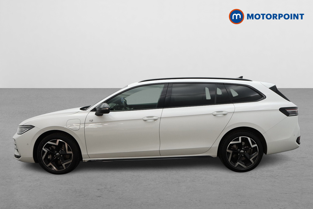 Volkswagen Passat 1.5 Tsi Ehybrid R-line Dsg White #4