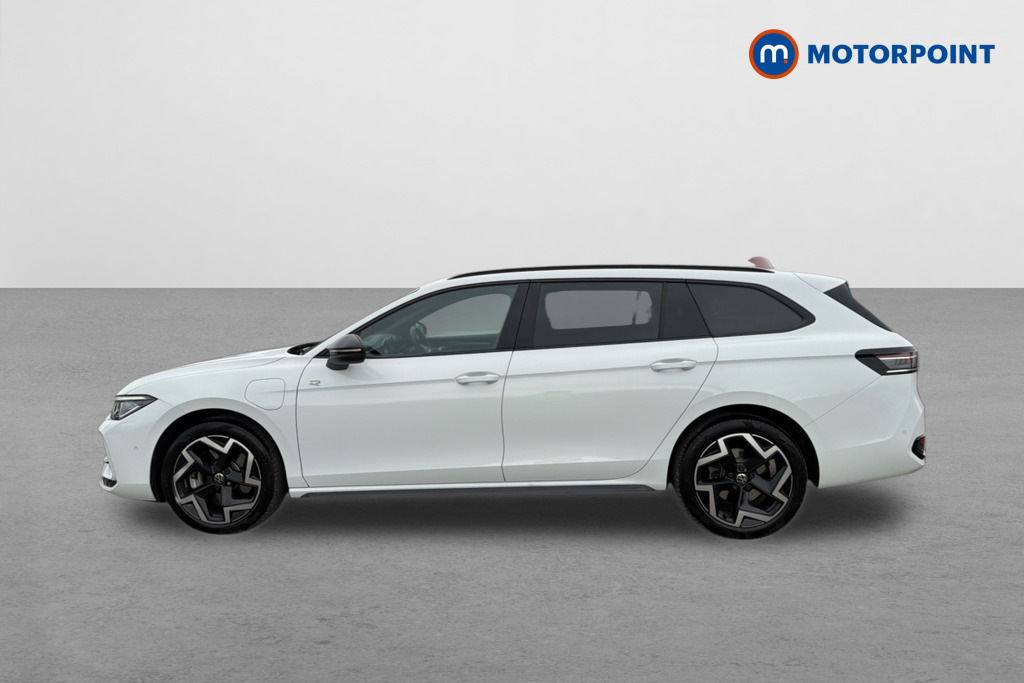 Volkswagen Passat 1.5 Tsi Ehybrid R-line Dsg White #3