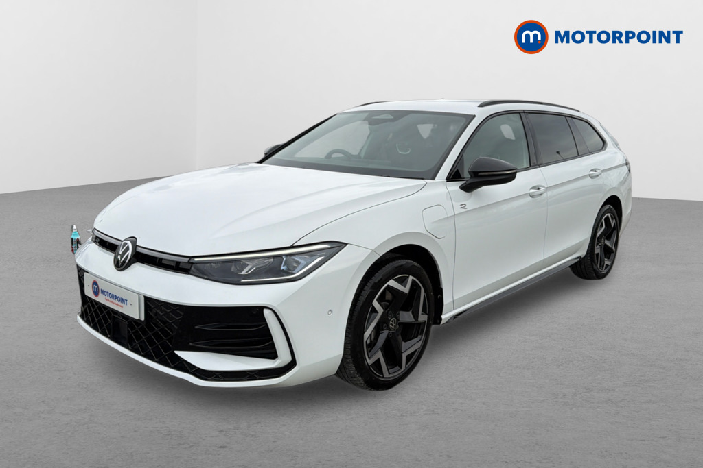 Volkswagen Passat 1.5 Tsi Ehybrid R-line Dsg White #2