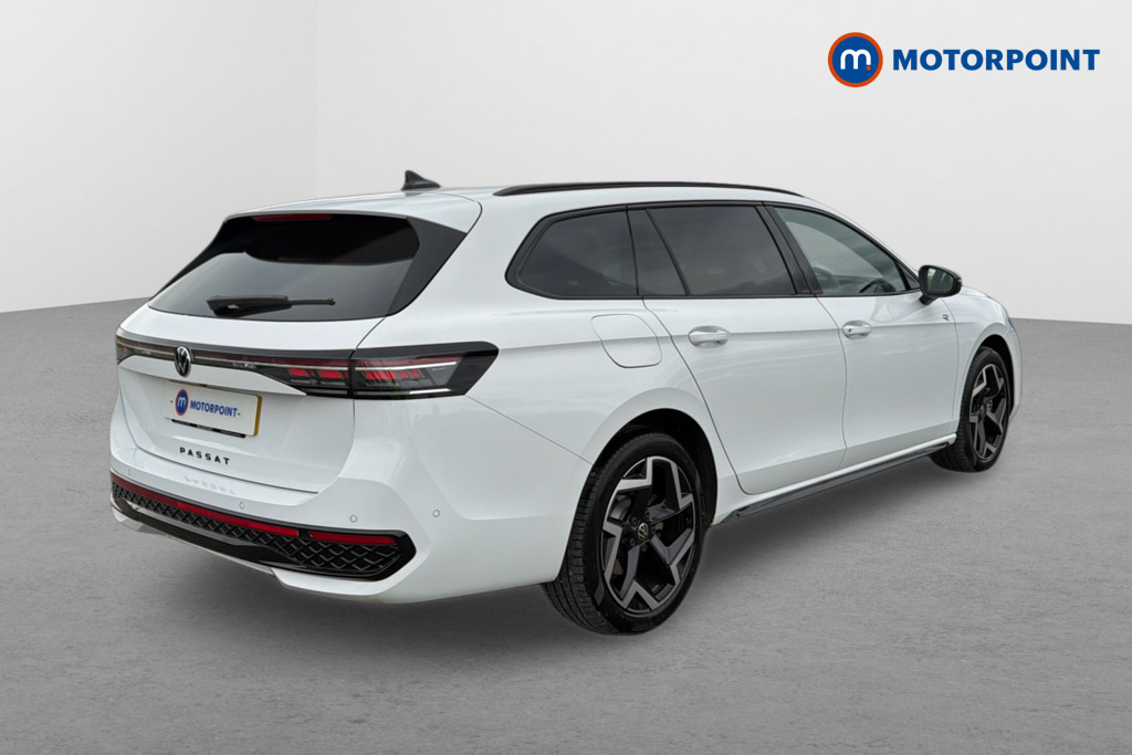 Volkswagen Passat 1.5 Tsi Ehybrid R-line Dsg White #6