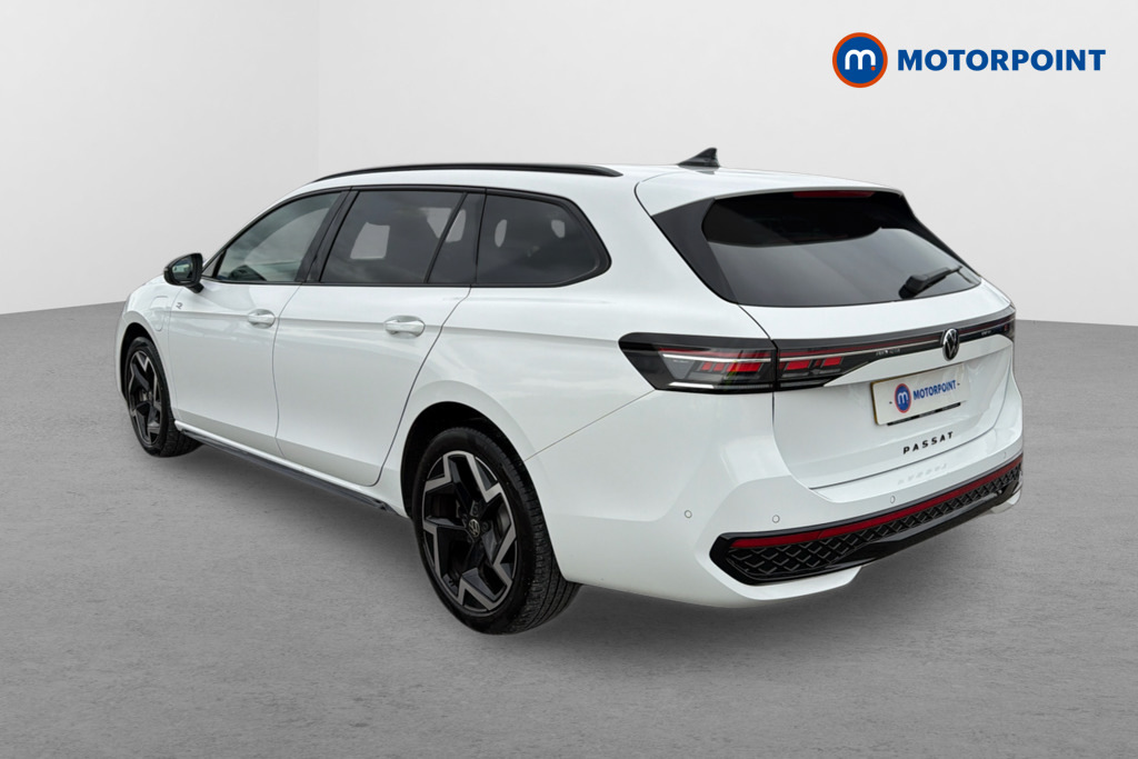 Volkswagen Passat 1.5 Tsi Ehybrid R-line Dsg White #4