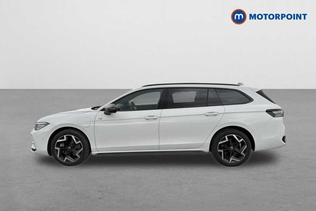 Volkswagen Passat 1.5 Tsi Ehybrid R-line Dsg White #4