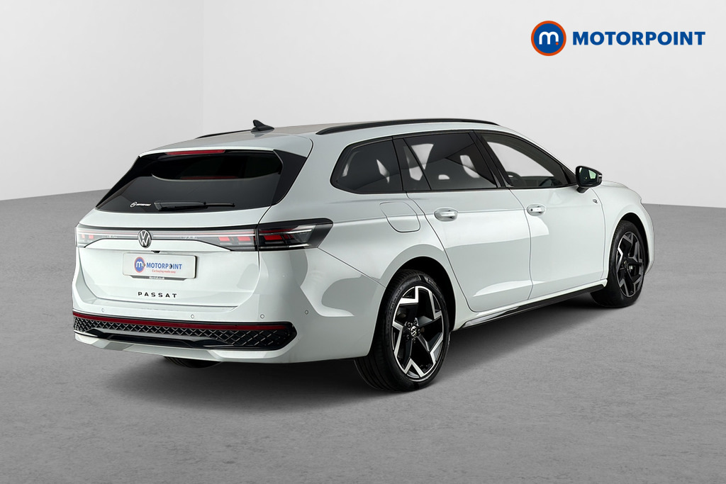 Volkswagen Passat 1.5 Tsi Ehybrid R-line Dsg White #5