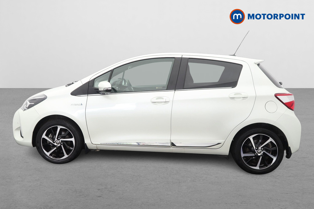 Toyota Yaris 1.5 Hybrid Excel Cvt White #4