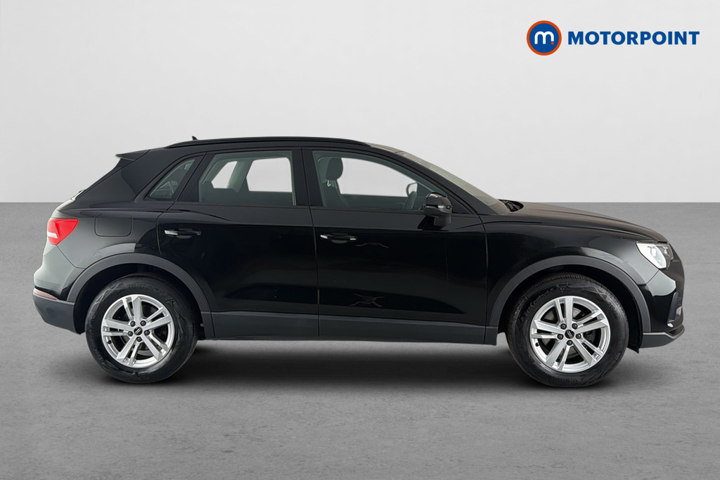 Audi Q3 35 Tfsi Technik S Tronic LM23AYB Black #3
