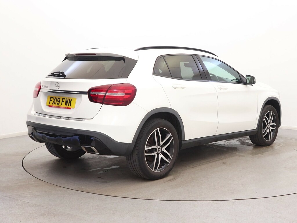 Mercedes-Benz GLA Class Gla 180 Urban Edition FX19FWK White #5