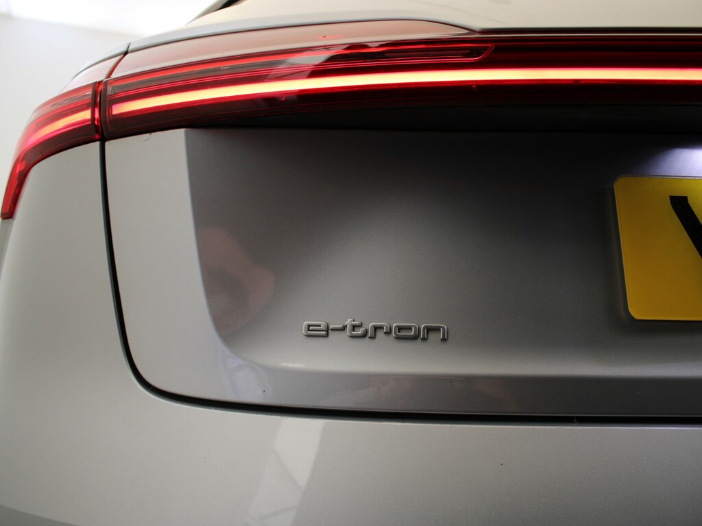 Audi E-tron 50 S Line Suv Quattro 71.2Kwh 3 White #31
