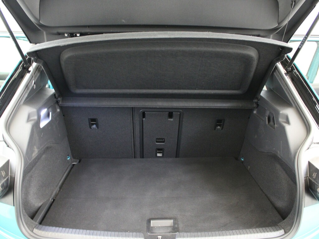 Volkswagen ID.3 Pro Performance 58Kwh Life Hatchback Grey #40