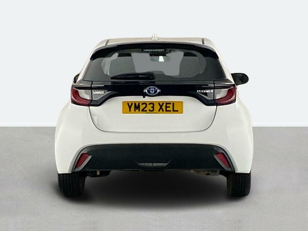 Toyota Yaris 1.5 Hybrid Icon Cvt YM23XEL White #4